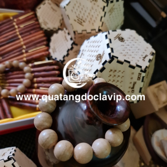 Vòng Gỗ Trầm Hương (QTVG-2)