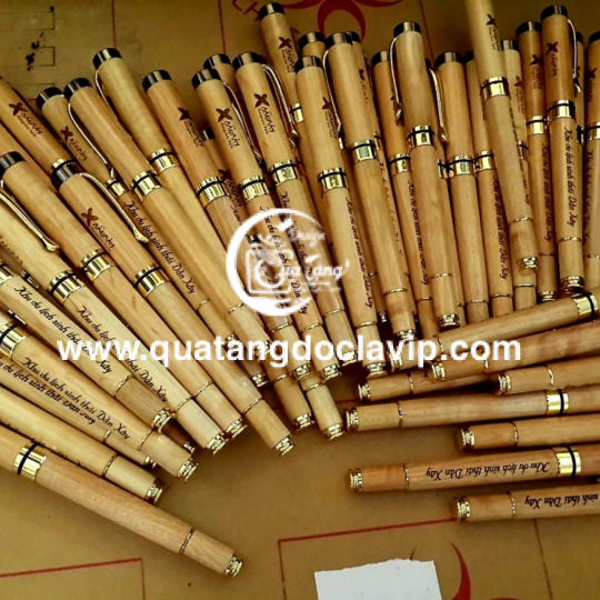 Bút gỗ khắc tên (QTBK-12)